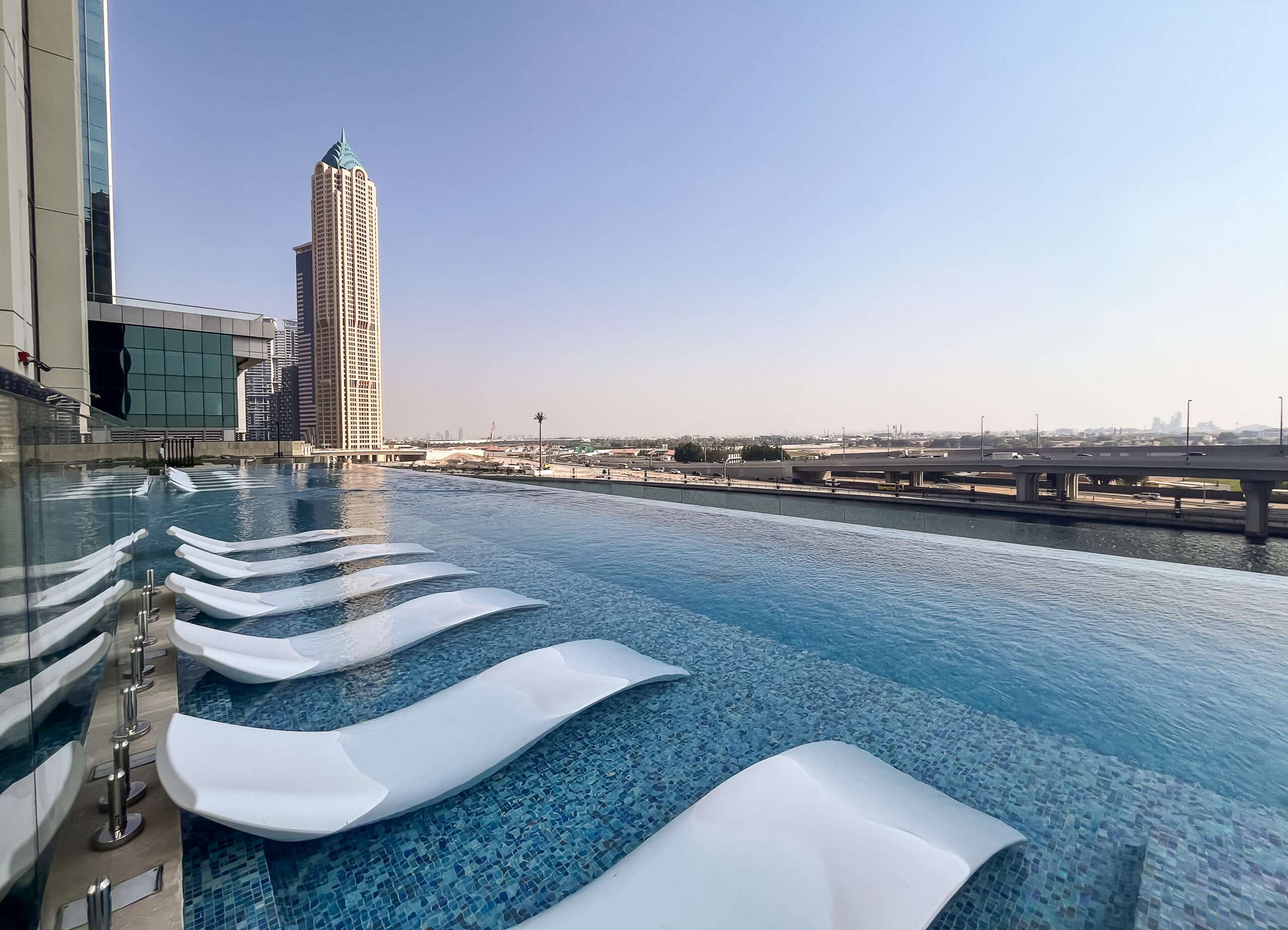 Best Holiday Homes in Dubai 2025 | Luxury Stays & Vacation Rentals